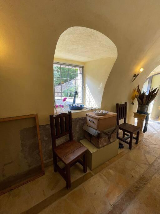 Vincenzo's In A Tower/ Brown Apartment